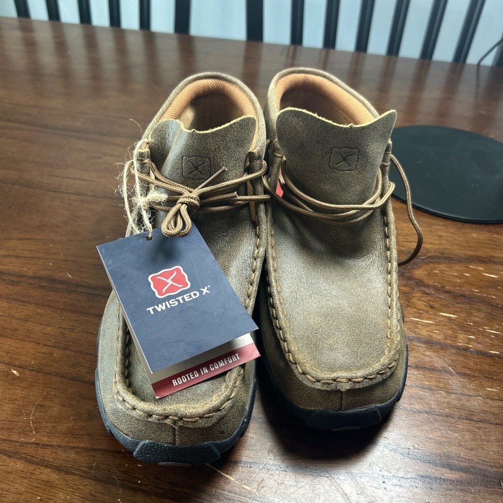 Twisted Chukka Boots in Brown